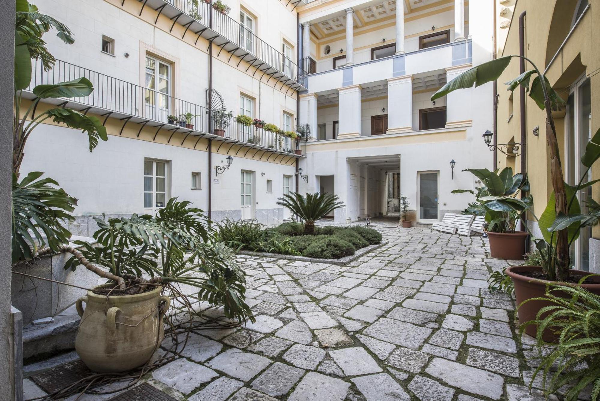 Palazzo Castrofilippo Apartment By Wonderful Italy Palermo Exterior photo
