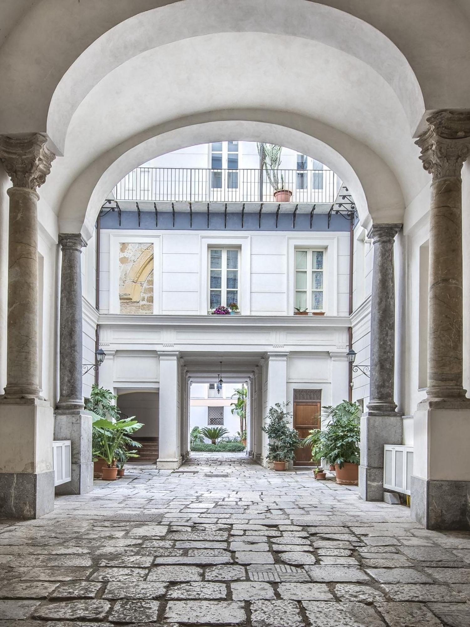 Palazzo Castrofilippo Apartment By Wonderful Italy Palermo Exterior photo